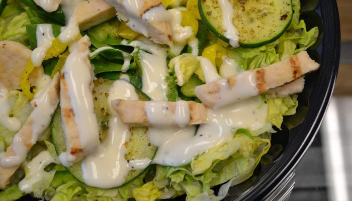 Subway-Grilled-Chicken-Baby-Spinach-Salad