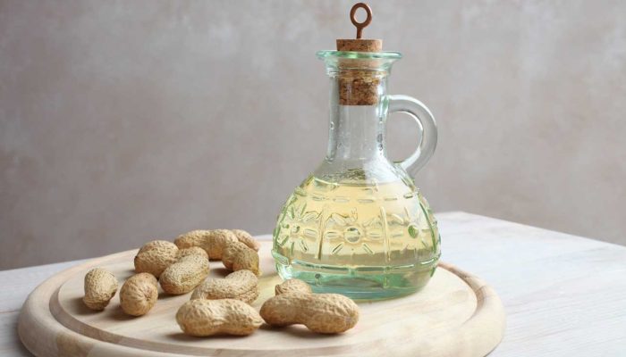 peanuts-and-peanut-oil-1296x728